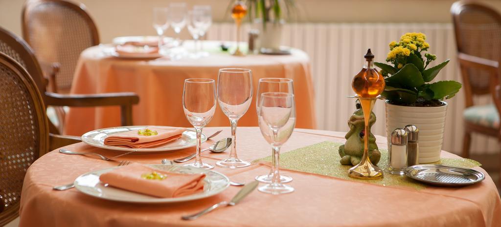 L' Escapade Hotel & Restaurant Le Pradet Eksteriør billede