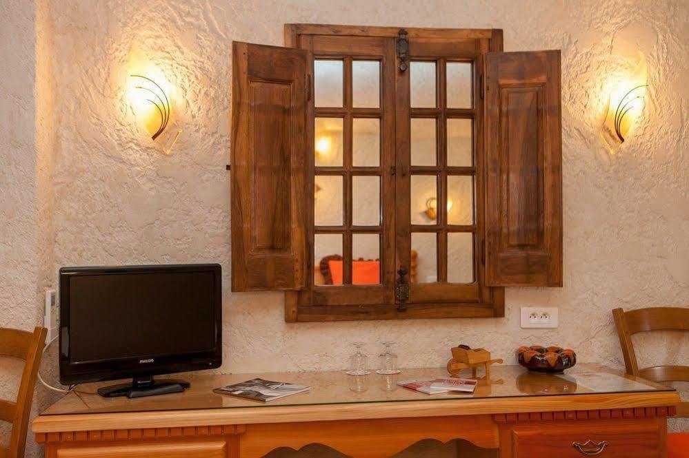 L' Escapade Hotel & Restaurant Le Pradet Eksteriør billede
