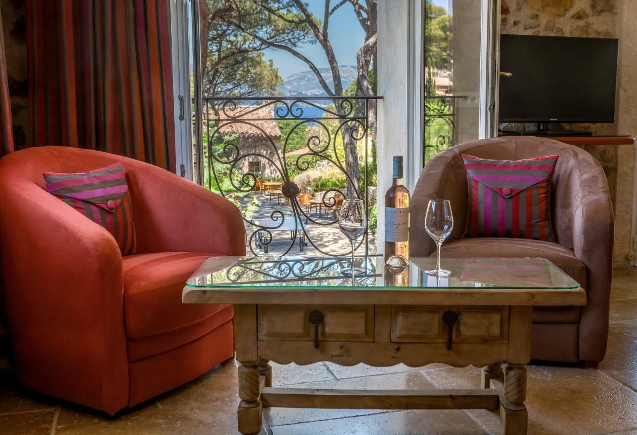 L' Escapade Hotel & Restaurant Le Pradet Eksteriør billede
